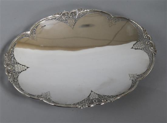 A pierced silver shallow dish, Frank Cobb & Co Ltd, Sheffield, 1960, 22.5 oz.